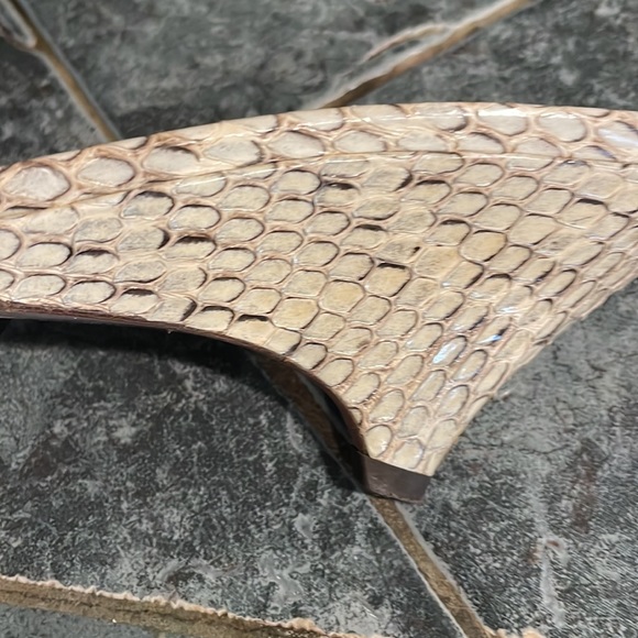 Barely used original Prada shoes - Picture 8 of 8